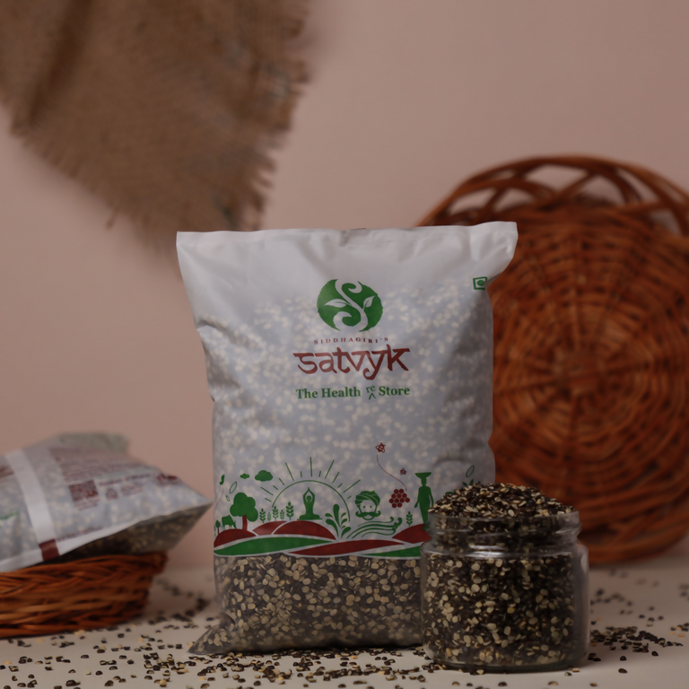 Siddhagiri's Satvyk Urad Dal Chilka - Split with Skin - 500 gm