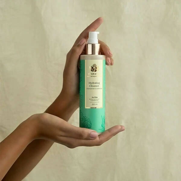 Sri Sri Tattva Hydrating Cleanser - 200 ml