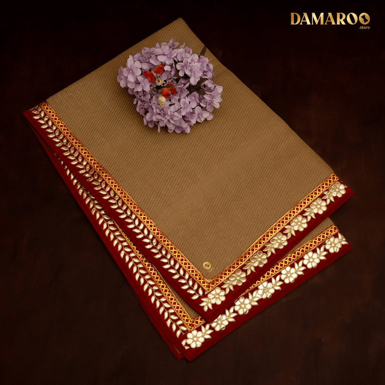 Damaroo 4x6 ft | Classic Nylon Pooja Mat | Red Gotapatti Border - Golden - 4x6 ft - 48x72 inch
