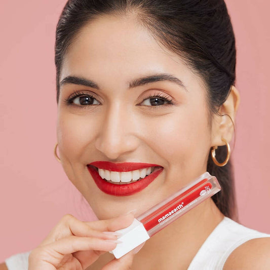 Mamaearth Feather Light Liquid Matte Lipstick - Red Velvet - 1.2 ml